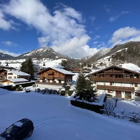 à Praz-sur-arly, Proche Village Et Pistes, Balcon, Parking, Piscine, 4 Pers - Fr-1-603-18 Appartement