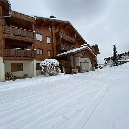 à Praz-sur-arly, Proche Village Et Pistes, Balcon, Parking, Piscine, 4 Pers - Fr-1-603-18 Appartement *